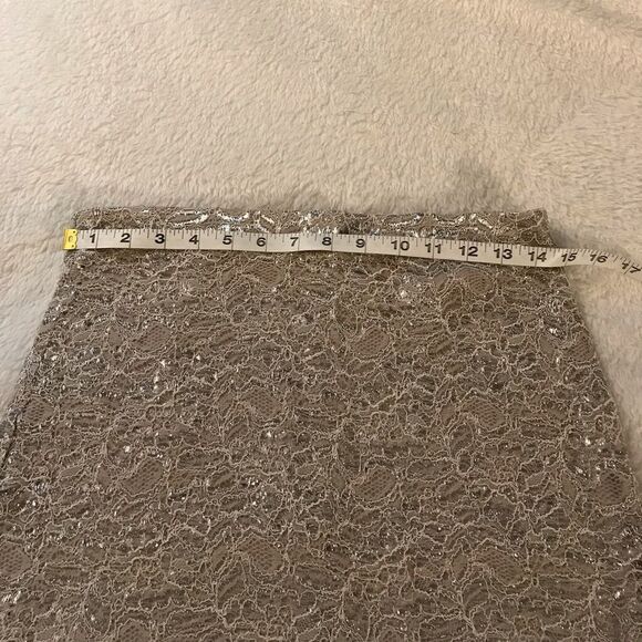 : : H&M Metallic Lace Mini Skirt : : - Picture 3 of 10